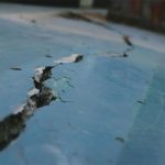 Nguyên nhân và cách khắc phục trần nhà bị nứt